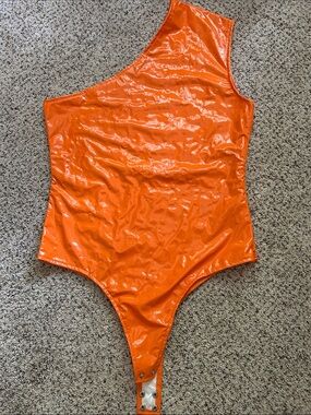 Finesse Shiny One-Shoulder Orange  Bodysuit